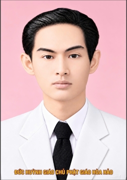 THẦY áo vec trắng AI